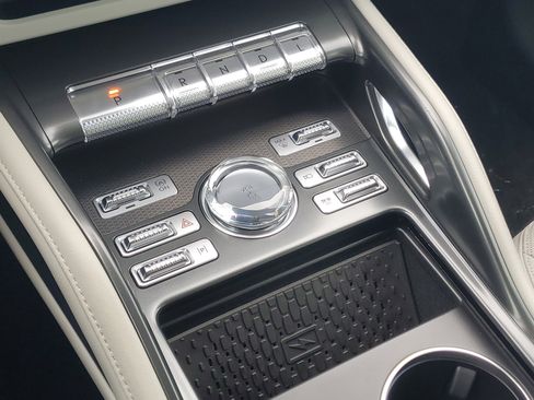 New 2026 Lincoln Nautilus Premier image 25