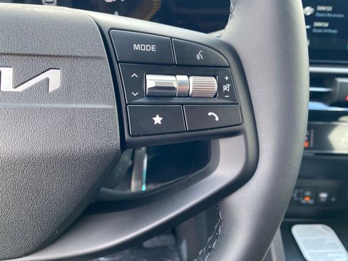 New 2026 Kia Sportage EX image 17