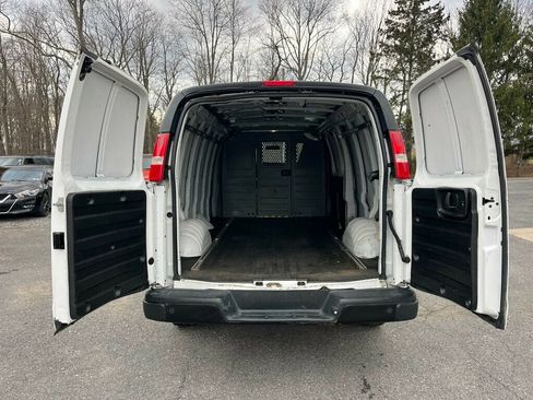 Used 2018 GMC Savana 2500 Extended image 25