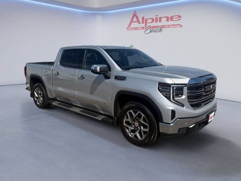 Used 2022 GMC Sierra 1500 SLT w/ SLT Premium Plus Package AWD/4WD image 7