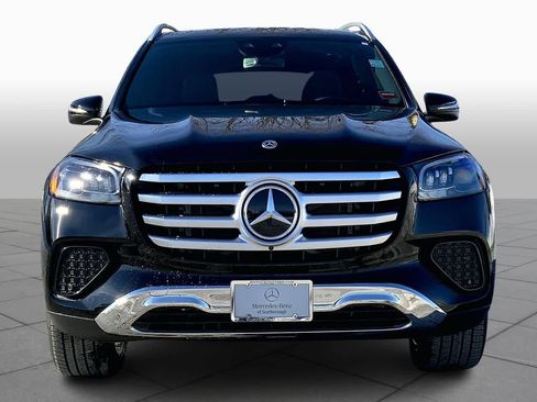 Used 2026 Mercedes-Benz GLS 450 4MATIC image 3