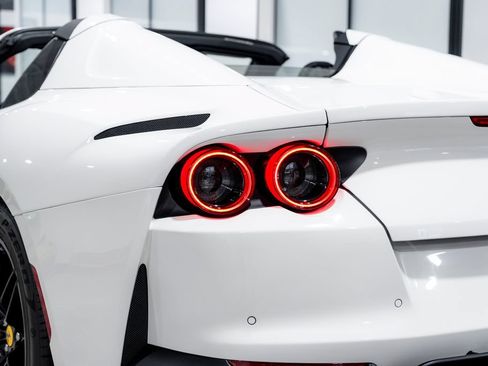 Used 2023 Ferrari 812 GTS RWD image 19