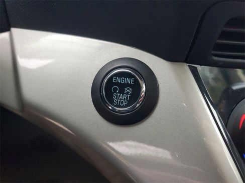 Used 2013 Ford C-MAX SEL image 25