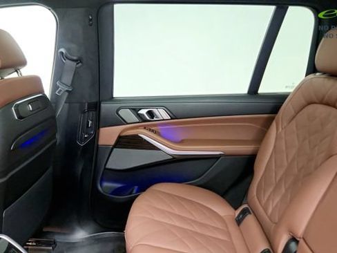 Used 2026 BMW X7 xDrive40i AWD/4WD image 45