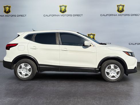 Used 2019 Nissan Rogue Sport S image 6