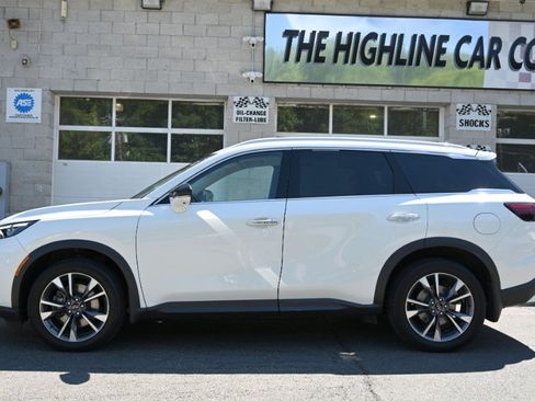 Used 2023 INFINITI QX60 Luxe w/ Cargo Package AWD/4WD image 2