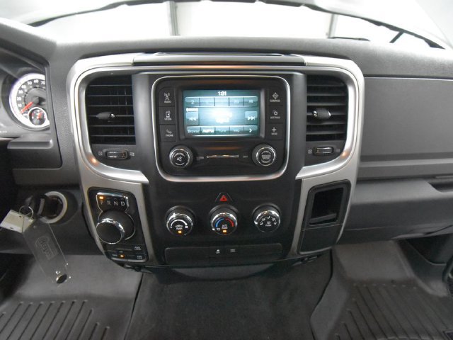 Used 2017 RAM 1500 Classic SLT AWD/4WD image 23