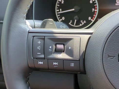 Certified 2025 Nissan Pathfinder SV w/ SV Premium Package FWD image 19