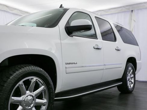 Used 2011 GMC Yukon XL Denali AWD/4WD image 37