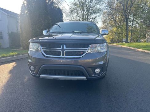 Used 2015 Dodge Journey SXT w/ Flexible Seating Group image 3