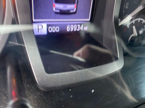 Used 2019 Toyota Tacoma TRD Sport image 5