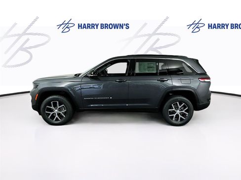 Used 2025 Jeep Grand Cherokee Limited w/ Trailer Tow Package AWD/4WD image 28