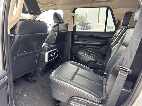 Used 2024 Ford Expedition XLT image 11