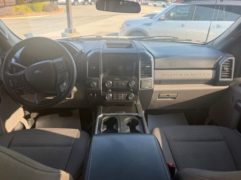 Used 2022 Ford F350 XLT w/ XLT Premium Package image 12