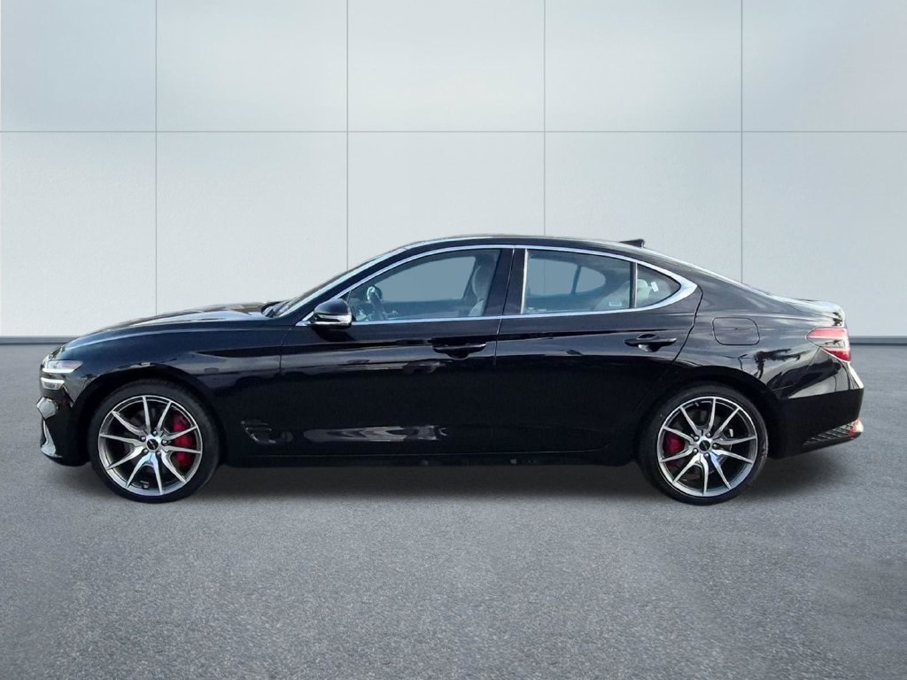 Used 2025 Genesis G70 2.5T RWD image 3