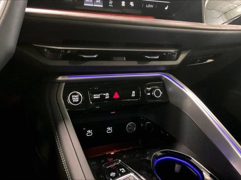 Certified 2025 Audi Q5 Premium w/ Convenience Package AWD/4WD image 32