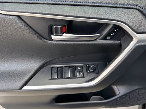 Used 2022 Toyota RAV4 XSE image 10