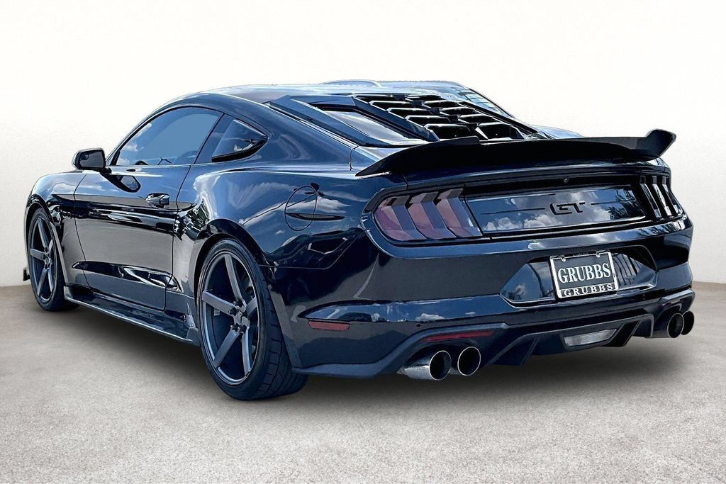 Used 2018 Ford Mustang GT RWD image 14