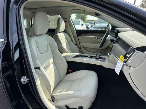 New 2025 Volvo S90 B6 Plus image 7