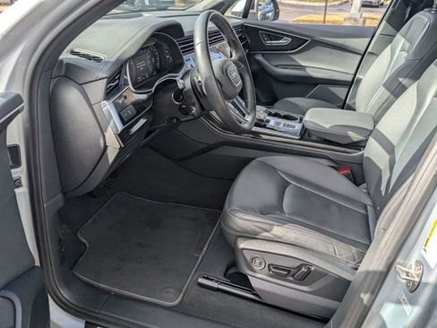 Used 2025 Audi Q7 3.0T Premium Plus image 11