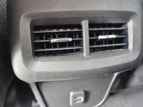 Used 2024 Chevrolet Equinox LT AWD/4WD image 29
