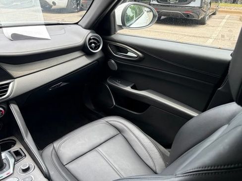 Used 2023 Alfa Romeo Giulia Ti AWD/4WD image 47