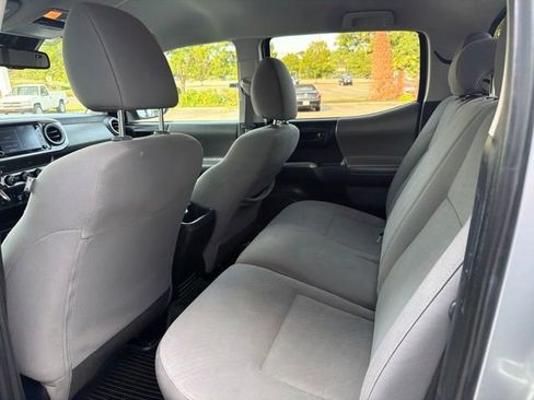Certified 2020 Toyota Tacoma SR5 AWD/4WD image 6