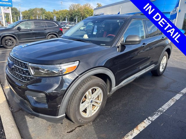 Used 2021 Ford Explorer XLT AWD/4WD image 3