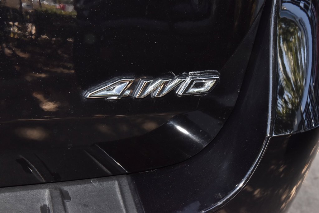 Used 2023 Ford Explorer XLT AWD/4WD image 37