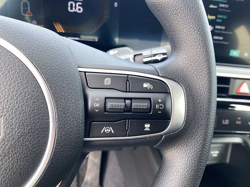 New 2026 Kia K5 LXS FWD image 16