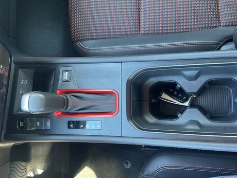 Certified 2025 Nissan Kicks SR AWD/4WD image 22