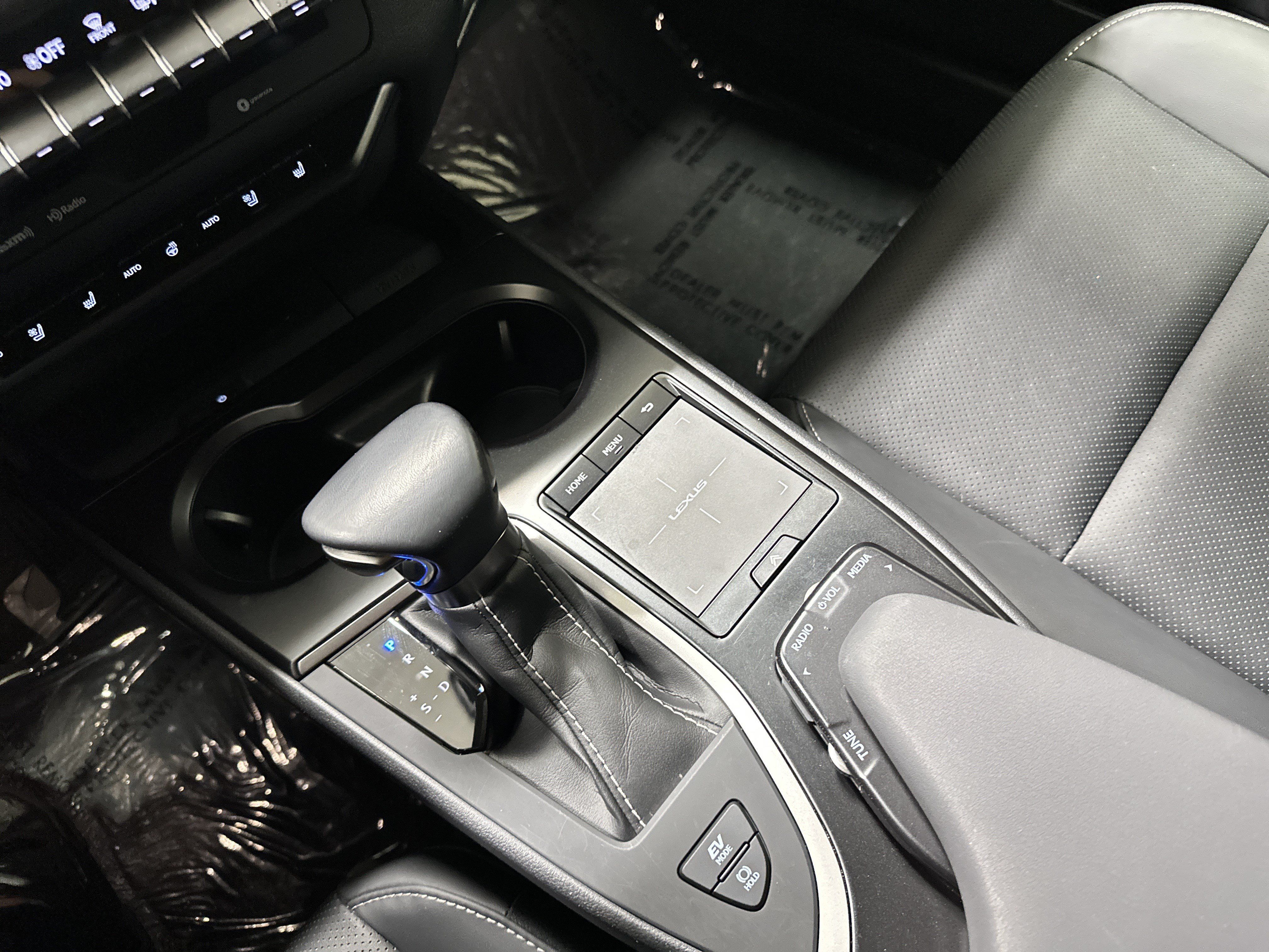 Certified 2021 Lexus UX 250h w/ Premium Package AWD/4WD image 26