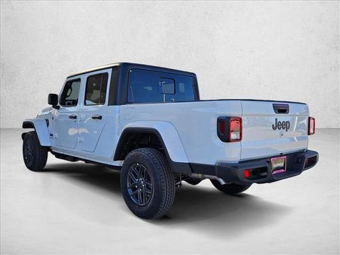 New 2026 Jeep Gladiator Sport image 9