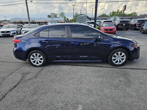 Used 2021 Toyota Corolla LE FWD image 5