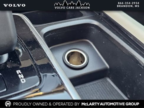 Certified 2024 Volvo XC90 B6 Core w/ Climate Package image 23