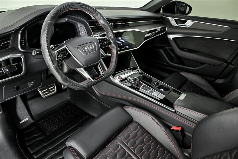 Used 2023 Audi RS 6 AWD/4WD image 16