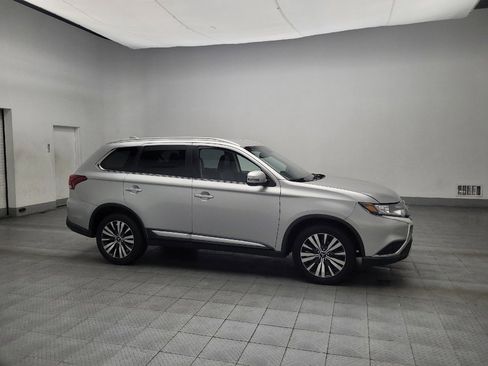 Used 2019 Mitsubishi Outlander SEL AWD/4WD image 11