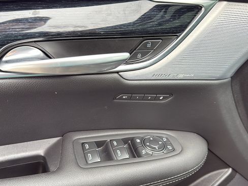 Certified 2025 Cadillac XT5 Premium Luxury image 11