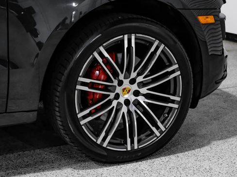 Used 2017 Porsche Macan Turbo AWD/4WD image 52