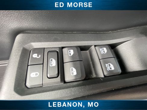 Used 2025 Jeep Grand Cherokee Altitude AWD/4WD image 21