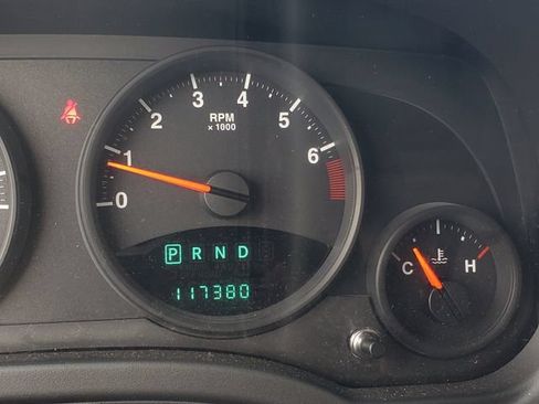 Used 2013 Jeep Compass Latitude FWD image 13