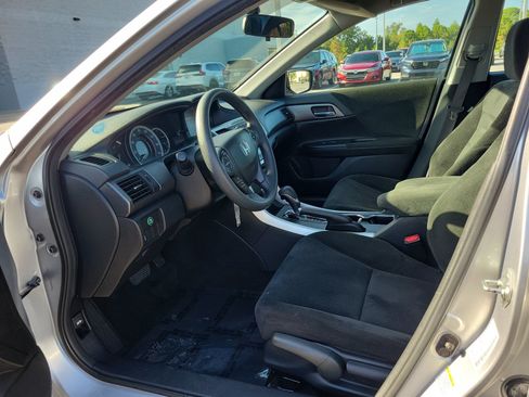 Used 2013 Honda Accord LX image 15