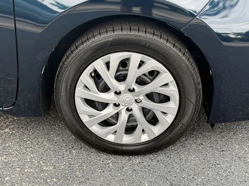 Used 2019 Toyota Corolla LE FWD image 19