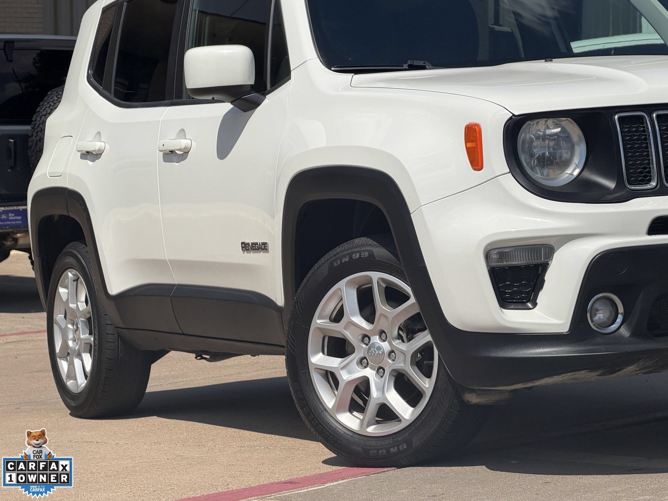 Used 2020 Jeep Renegade Latitude w/ Cold Weather Group AWD/4WD image 11