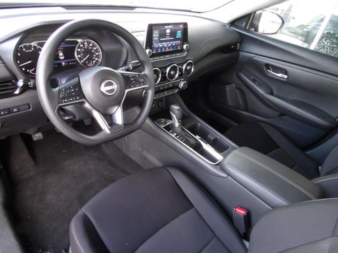 Certified 2025 Nissan Sentra SV image 13