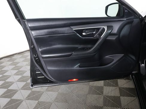 Used 2017 Nissan Altima 2.5 SL w/ Moonroof Package image 23