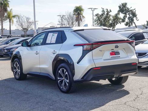 Used 2023 Toyota bZ4X XLE w/ Weather Package image 6