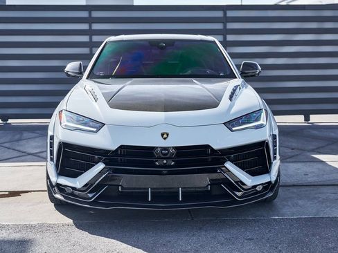 Used 2024 Lamborghini Urus Performante AWD/4WD image 24