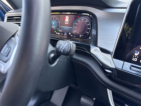 Used 2025 Volkswagen Atlas Cross Sport SE image 22