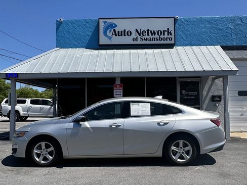 Used 2022 Chevrolet Malibu LT image 7